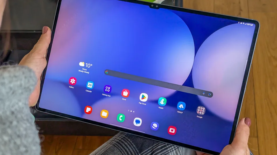 „Samsung Galaxy Tab S10 Ultra“ apžvalga: brangi ir stulbinančiai didelė, tačiau tai geriausią, ką gali pasiūlyti ne tik „Samsung“, bet ir kiti „Android“ įrenginių gamintojai