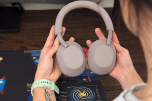 „Sony WH-1000XM5“ belaidžių ausinių apžvalga: geriausia, ką šiandien siūlo japonų milžinė