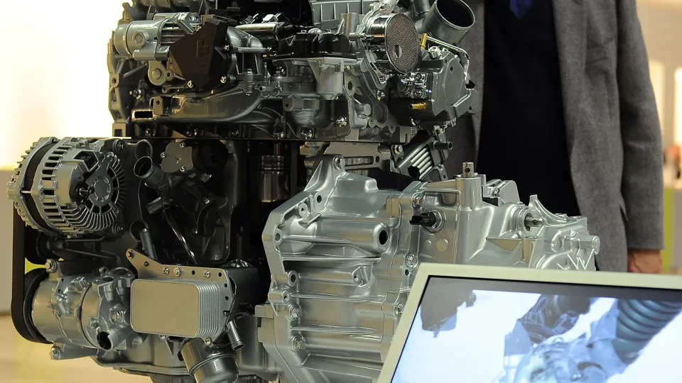 Mechanikai nenustoja girti šio variklio: tiesiog užsikuri ir važiuoji, ar tai pats patikimiausias dyzelis istorijoje?