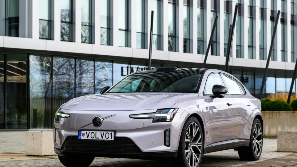 Lietuvoje debiutuoja visiškai elektrinis „Volvo ES90“, jau žinoma ir elektromobilio kaina