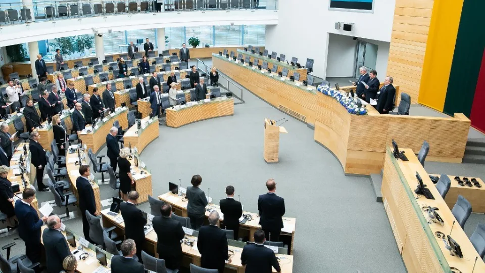 Valdančiųjų ateitis pakibo ant plauko: partnerių pozicija gali peržengti raudoną liniją