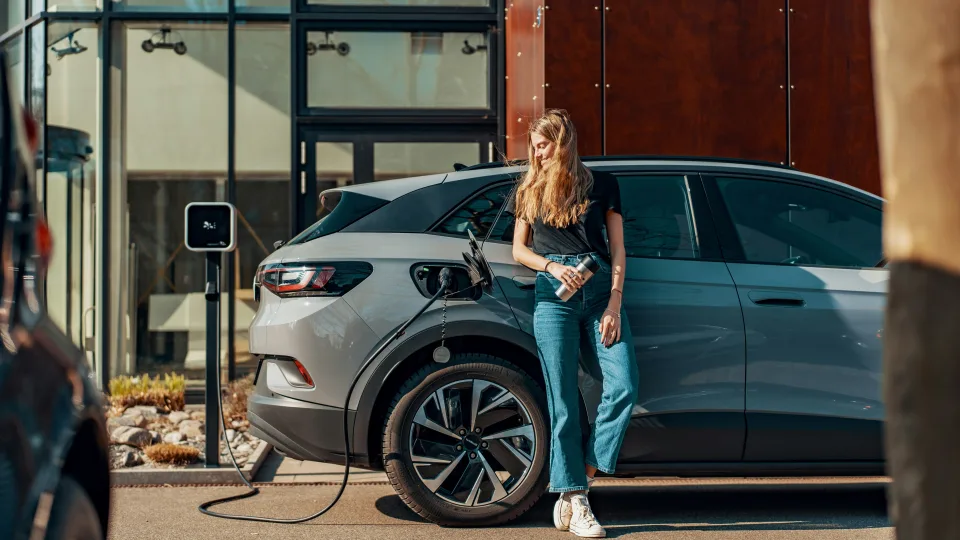 Pranoksta visus benzininius automobilius: puikus nuvažiuojamas atstumas ir stulbinanti kaina