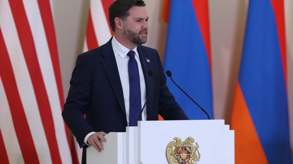 JAV viceprezidentas sukritikavo sąjungininkes: pareiškė, jog Europa pati kalta dėl savo problemų