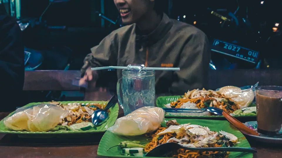 Valgote prieš miegą ir negalite užmigti? Įvardino produktus, kurių privaloma vengti