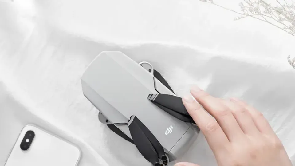 Dronų mėgėjams tai patiks: DJI pristatė itin kompaktišką „Mini 2“ su ilgesniu skraidymo laiku bei 4K filmavimo galimybe