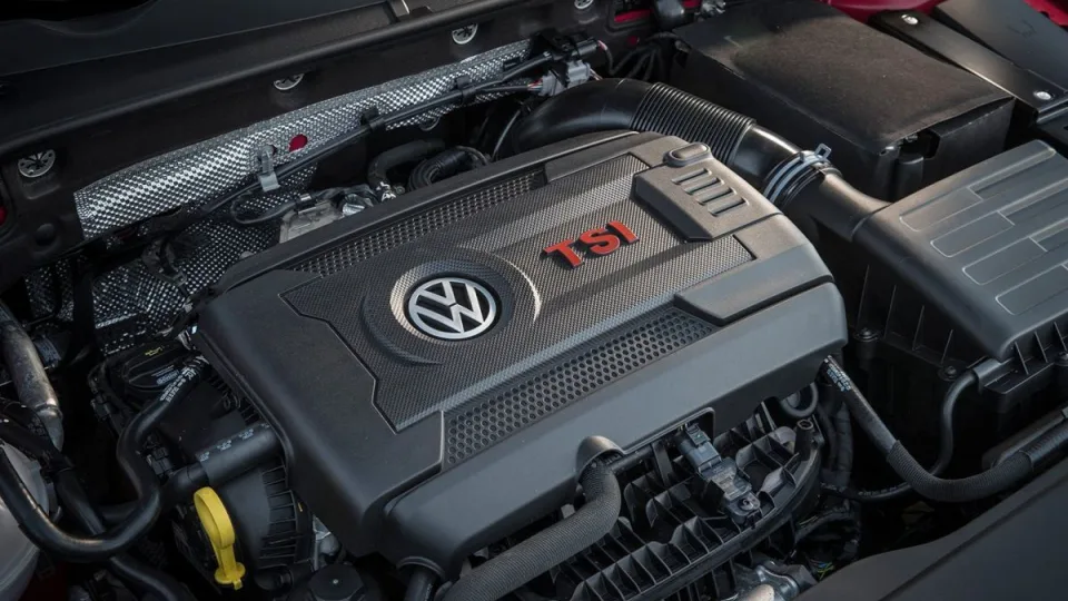 Vokietijos automobilių milžinė fiksuoja tragiškus pardavimų rezultatus: taip blogai nebuvo jau ilgiau nei dešimtmetį