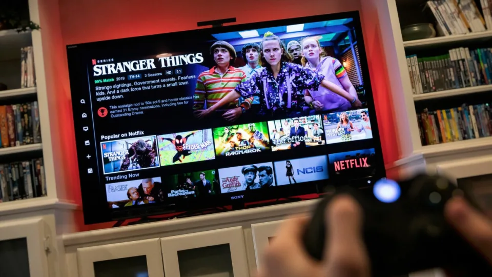 „Netflix“ neatlaikė didžiulės įtampos, kas išties nutiko per „Stranger Things 5“ premjerą?