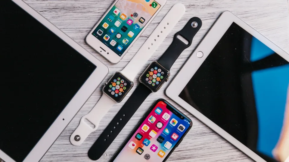 Milijoniniai nuostoliai ir uždarytos parduotuvės: elektronikos milžinas balansuoja ties riba