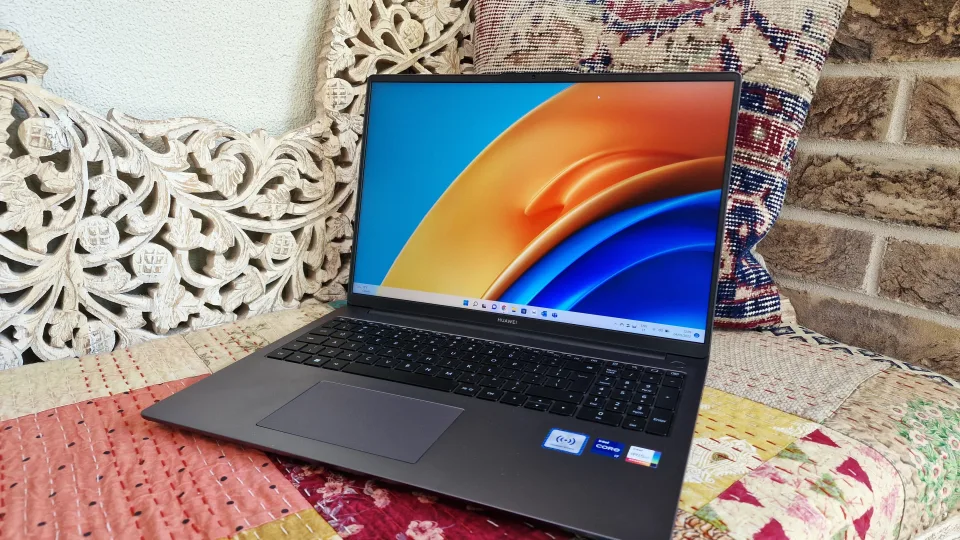 „Huawei MateBook D 16” apžvalga: geras (ne)nešiojamas kompiuteris