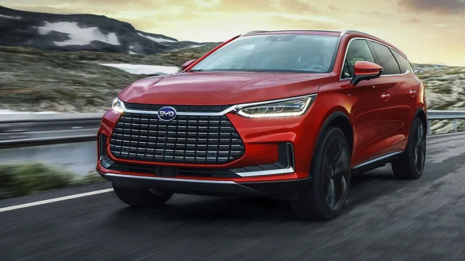 BYD pardavimai Kinijoje krenta, tačiau kituose regionuose fiksuojamas netikėtas lūžis