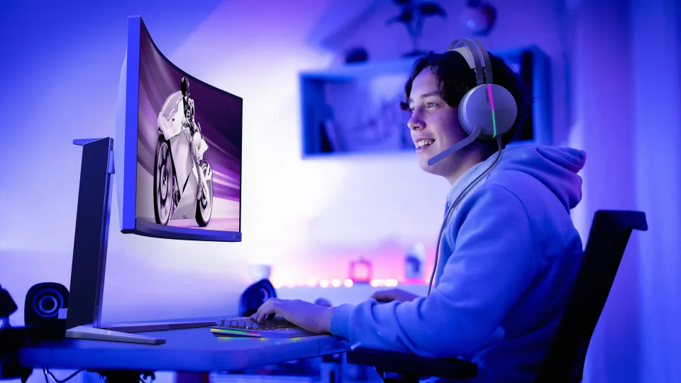 „Evnia“ - naujas „Philips monitors“ ir priedų asortimentas, iš naujo nustatantis žaidimų taisykles