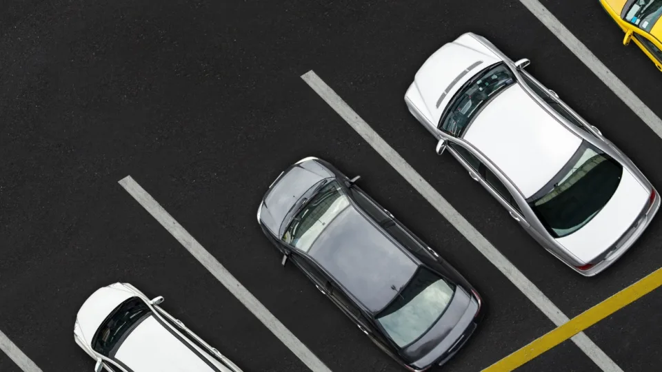 Didžioji dalis naudotų automobilių į Lietuvą atkeliauja iš vienos šalies: paaiškėjo, iš kur atkeliauja daugelis naudotų automobilių