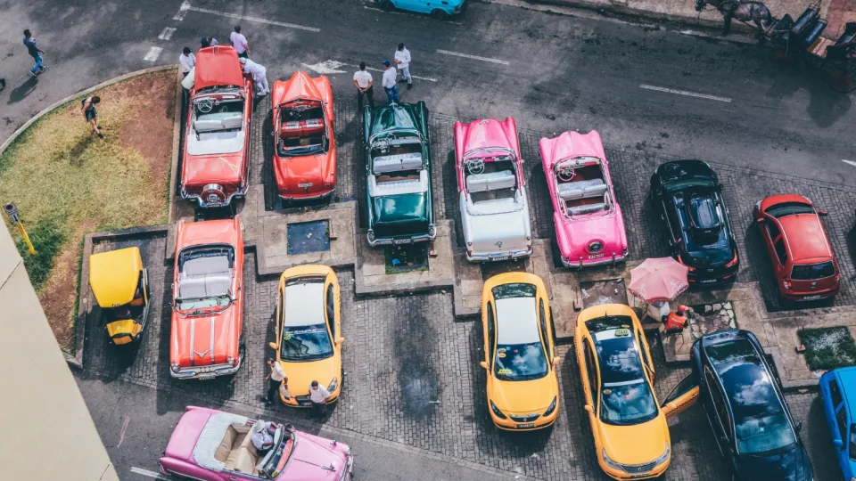 Reaguoti privalo kiekvienas vairuotojas: įsigalioja gausybė pakeitimų, apie kuriuos privalo žinoti kiekvienas, susipažinkite su svarbiausiais pasikeitimais