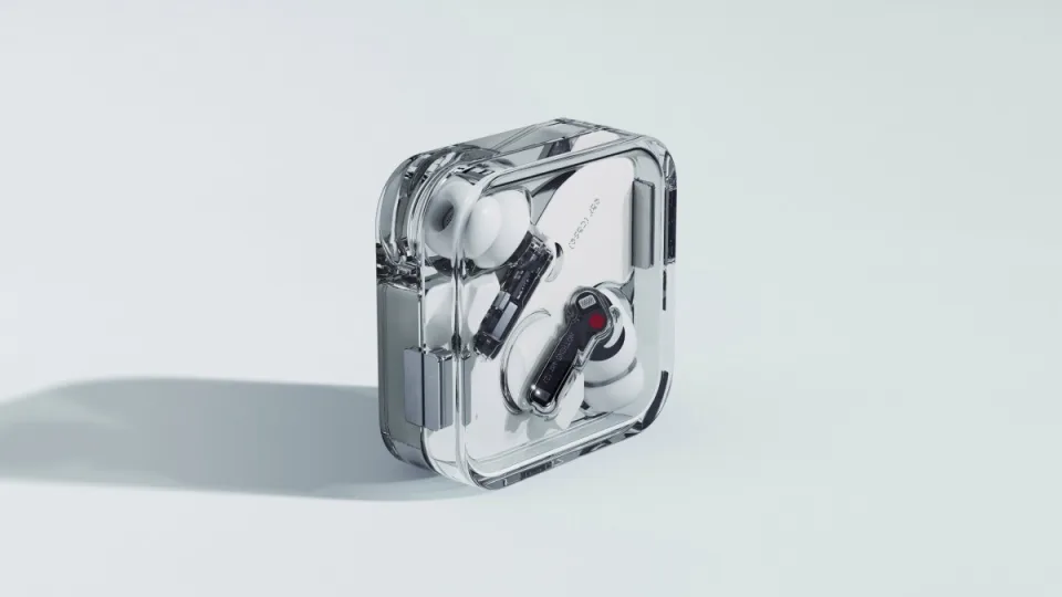 „Nothing“ ruošiasi belaidžių ausinukų pristatymui, paaiškėjo, kokį pavadinimą gaus naujasis modelis