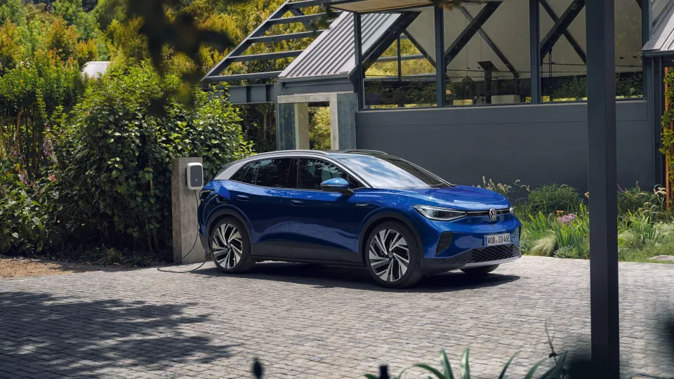 „Volkswagen“ grupė skaičiuoja ženkliai sumažėjusius elektromobilių pardavimus, tačiau pastebima gerėjanti situacija Kinijoje