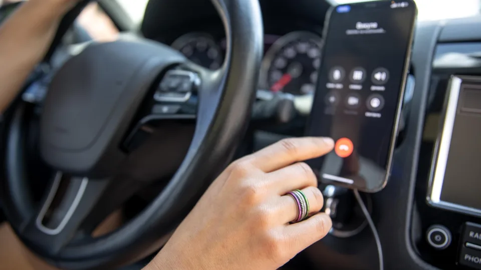 Telefoniniai sukčiai taikosi ir į turtingiausius: didžiulę žalą patyrė Vokietijos milijardierius