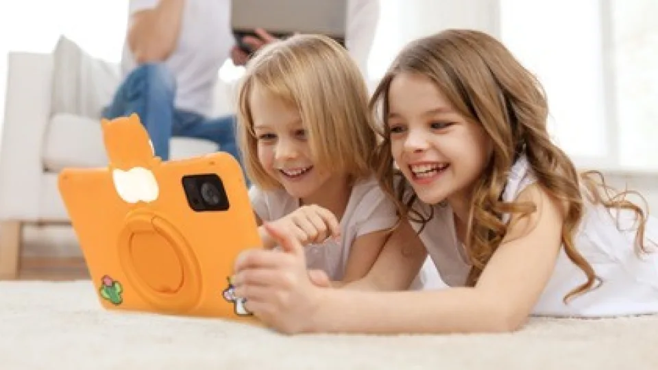 Kinai sukūrė planšetes, kurios skirtos vaikams: išskirtinės galimybės, stilingas dizainas bei itin patraukli kaina