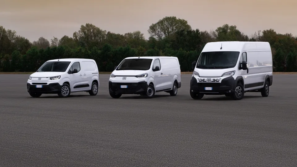 Pristatyta atnaujinta ir elektrifikuota komercinių FIAT automobilių gama