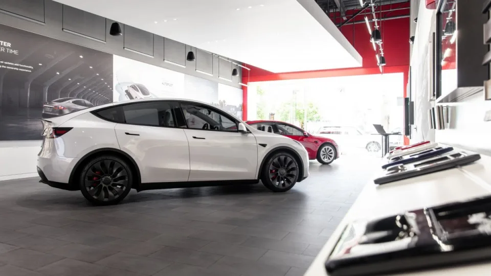 Europoje ir toliau auga elektromobilių pardavimai: nepaisant tragiško gruodžio – fiksuojamas vis didesnis susidomėjimas elektriniais automobiliais