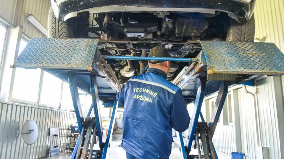 Informacija, kurią privalo žinoti kiekvienas vairuotojas: Lietuvoje remiamasi naujais Europos Komisijos keliamais reikalavimais, sužinokite apie įvykusius pasikeitimus