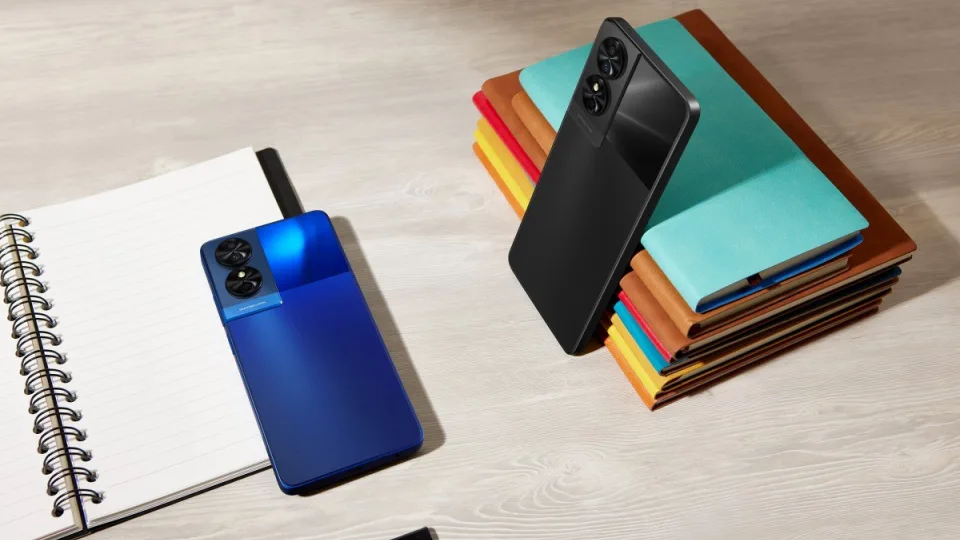 Barselonoje pristatyti du nauji TCL išmanieji telefonai: kompanijos vadovai pademonstravo du pigius įrenginius su skirtingomis specifikacijomis, tačiau už tokią pačią kainą