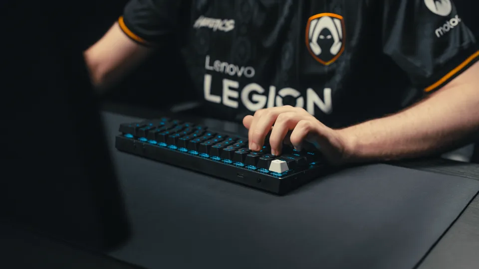 „Logitech G“ pristato „PRO X 60“ žaidimų klaviatūrą: aprūpinta „KEYCONTROL“ technologija, kompaktiška ir sukurta laimėti