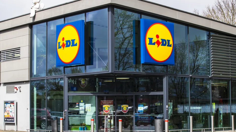 Uždarytos parduotuvės, atvertos širdys: kaip „Lidl“ šventiniu laikotarpiu rūpinasi savo žmonėmis?