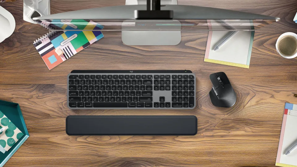 „Logitech“ plečia „Mac“ kompiuteriams skirtų gaminių asortimentą: paskelbta apie naująją „Logi for Mac“ seriją, kuris pagerins naudotojų patirtį ir užtikrins tvaresnį gyvenimo būdą