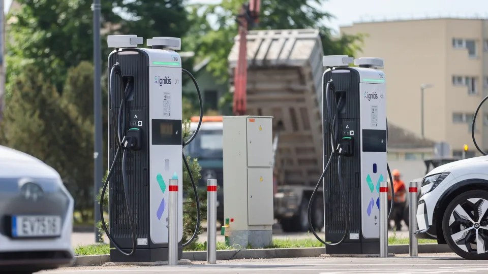 „Ignitis ON“ praneša apie svarbius pakeitimus: nuo šiandien taikoma nauja srauto kainodara, pokyčiai leis efektyviau paskirstyti elektromobilių srautą