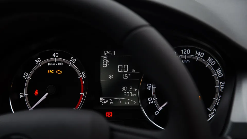 Vairuotojo gaudynės Vokietijoje: teisės vairuoti neturintis asmuo spruko įspūdingu greičiu