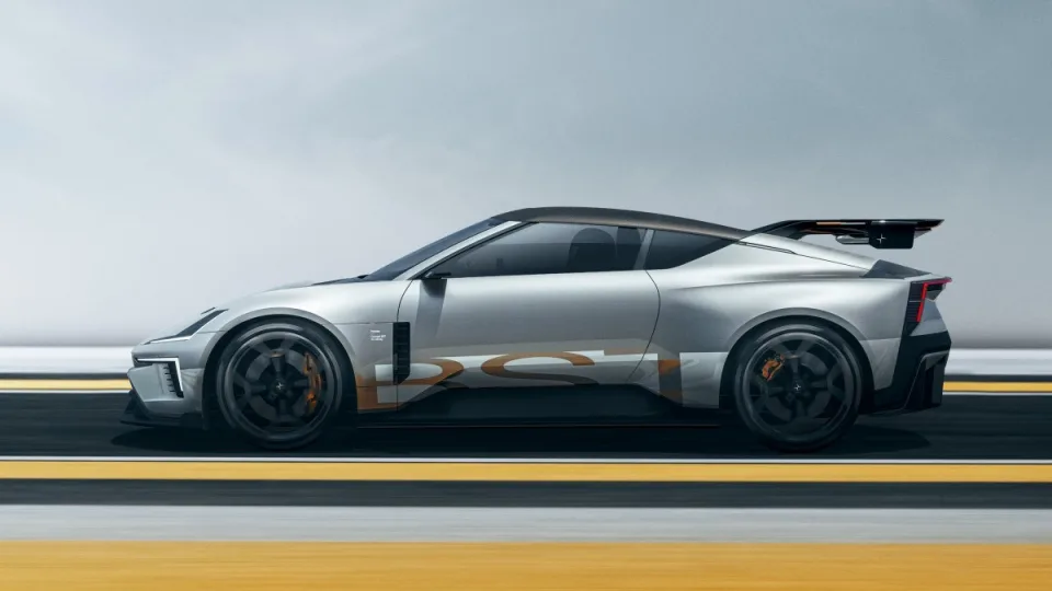 Gudvudo greičio festivalio metu – netikėtos „Polestar“ naujienos: bendrovės atstovai pademonstravo išskirtinį koncepcinį automobilį, kuris nustebins įspūdingais dizaino sprendimais