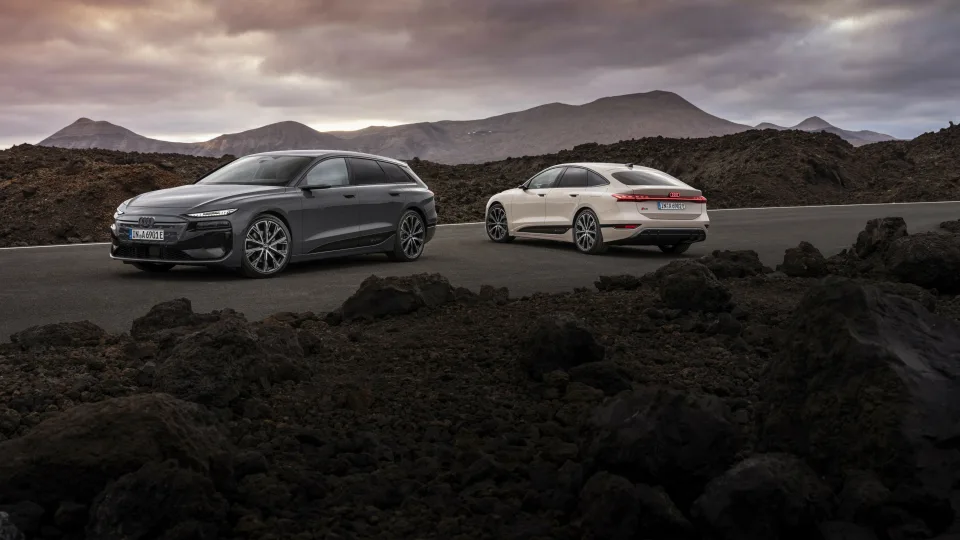 „Audi“ pristato naujas dar 2021 metais debiutavusio „A6 e-tron“ modelio versijas: naujieji „Sportback“ ir „Avant“ modeliai nustato dizaino ir nuvažiuojamo atstumo standartus