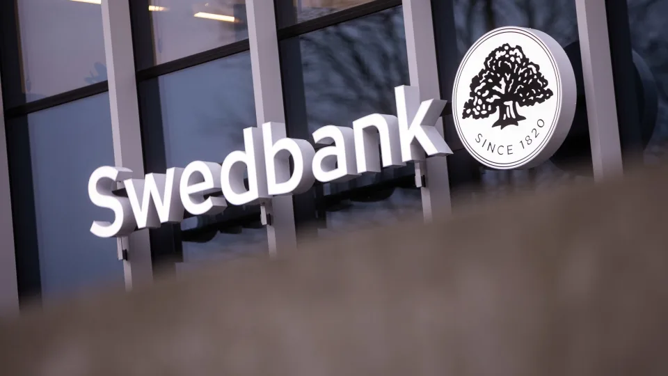 Svarbus „Swedbank“ pranešimas: įsigalioja svarbūs pasikeitimai, sužinokite, kas svarbiausia