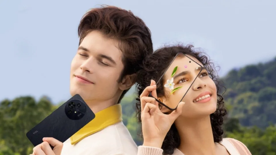 TCL pristatė du naujus išmaniuosius telefonus, kurie aprūpinti išskirtinėmis savybėmis pasižyminčiais „NxtPaper“ ekranais, pamatykite kaip tai veikia