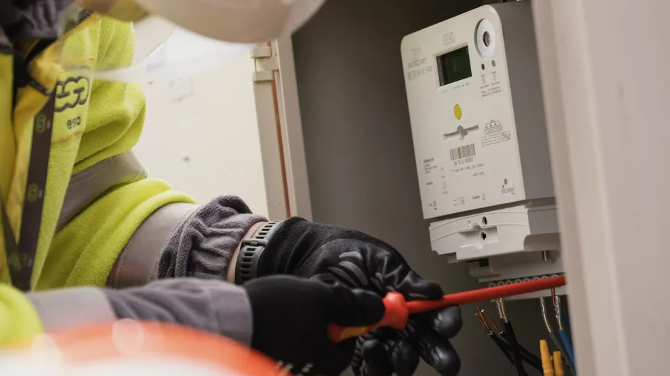 Elektros sąskaitos tuština piniginę? Tučtuojau patikrinkite šį dalyką, sutaupysite krūvas pinigų