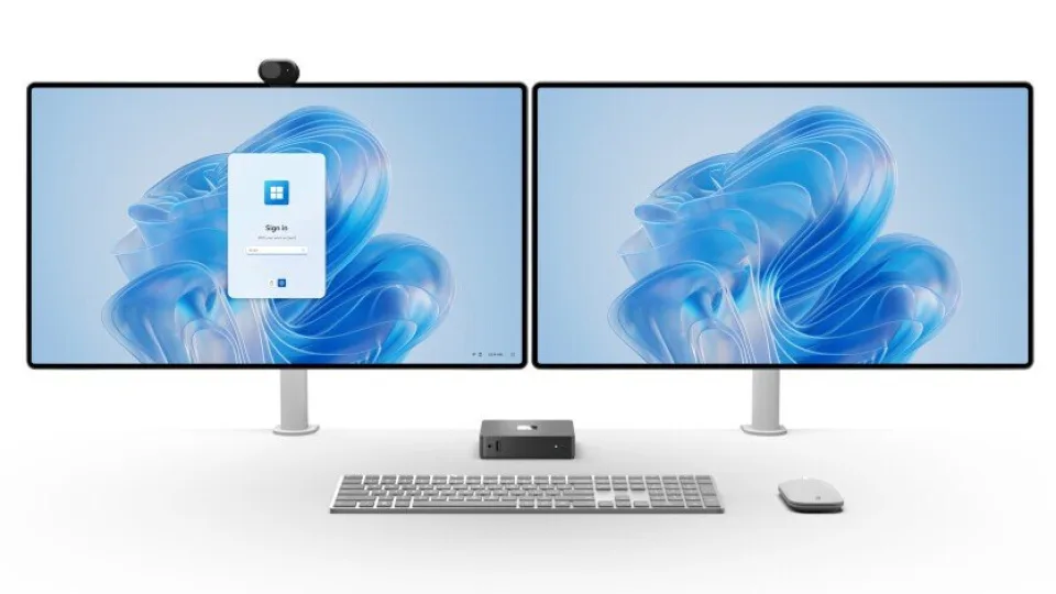 „Microsoft“ bando mesti iššūkį „Apple“: pristatė mini kompiuterį, kuris nustebins savo dydžiu, veiks su „Windows 11“ iš debesies