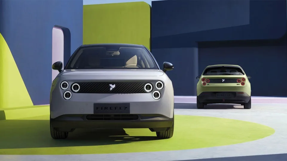 „Nio“ pristato pigiausią savo sukurtą elektrinį automobilį, kuris pažymėtas naujuoju „Firefly“ prekiniu ženklu, kaina būtų įkandama daugeliui