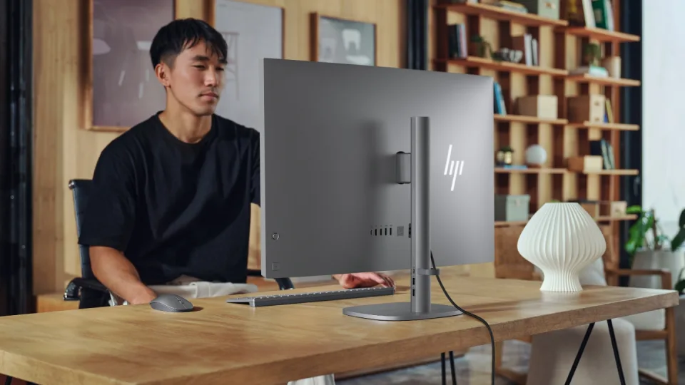 HP įsiutino bendrovės kompiuterių turėtojus: net ir darbe neišvengsite papildomų reklamų