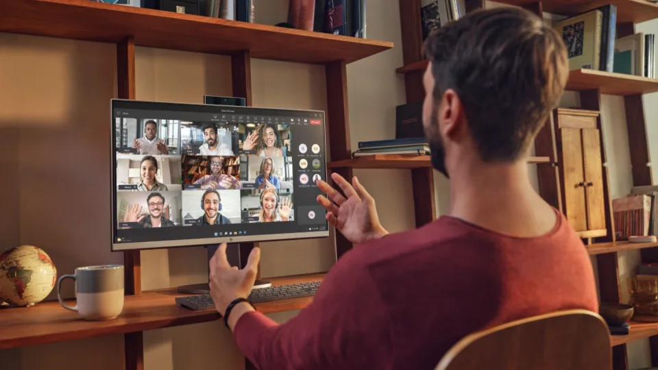 JAV įvedus naujus tarifus – technologijų bendrovė reakcija: HP ketina stabdyti beveik visus gamybos procesus Kinijoje, galimas kompiuterių kainų šuolis