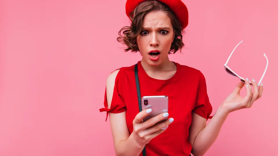 Milijonai telefonų turėtojų – pavojuje: tučtuojau pašalinkite šias programėles iš savo įrenginių, tai gali turėti katastrofinių padarinių