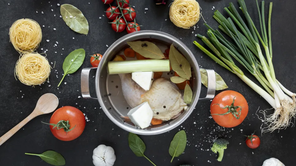 Virtuvės šefas atsako atvirai: vienas veiksmas prieš verdant sultinį lemia visą rezultatą