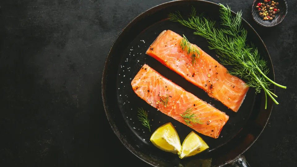 Tokios šventinės lašišos dar niekas neragavo: vos keli ingredientai ir rezultatas pribloškia net virtuvės meistrus