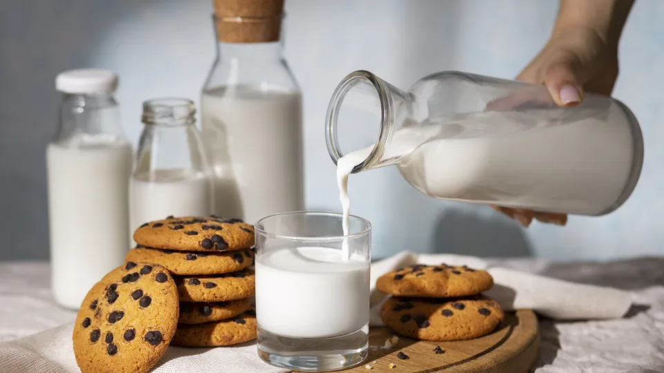 Pieno rinkoje – smūgis ūkininkams: kainos krenta visoje Europoje, Lietuva patenka tarp nukentėjusių