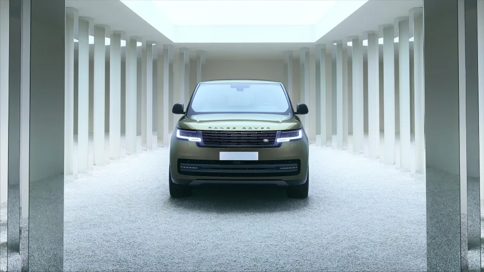 Kelionė per laiką: „Range Rover“ pasakoja savo istoriją nuo 1970 iki 2025 metų