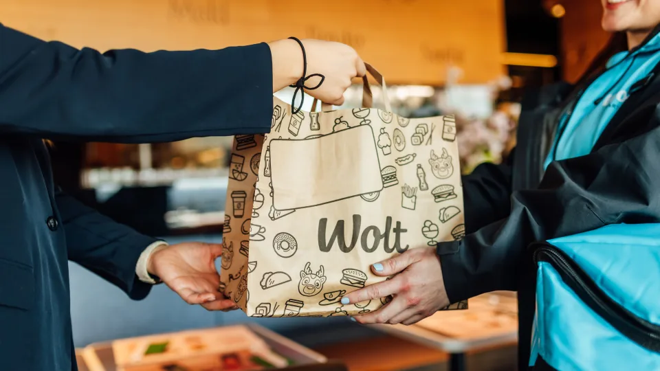 „Wolt“ plečia savo veiklą Lietuvoje – pristatymo paslaugomis galės naudotis dar keturių miestų gyventojai