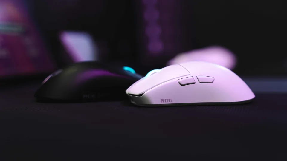 „Asus“ pristatė naująją „ROG Harpe II Ace“ žaidimų pelę, kuri nustebins savo svoriu ir galimybėmis