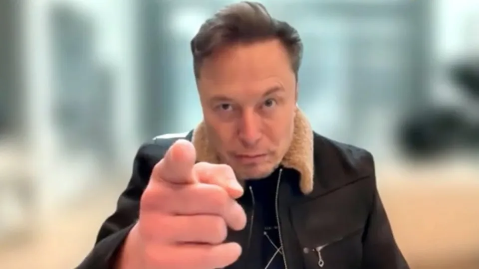 Viskas keičiasi: „Tesla“ priėmė sprendimą, kuris užveria duris legendiniams modeliams