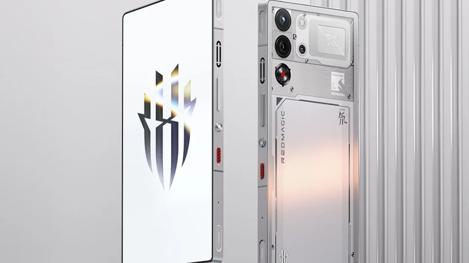Oficialiai pristatyti „Red Magic 10S Pro“ serijos išmanieji telefonai su itin galingais „Qualcomm“ lustais