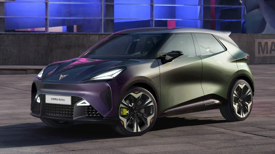 Naujieji „CUPRA“ elektromobiliai bus surenkami Martorelio gamykloje, pasiekti du reikšmingi etapai