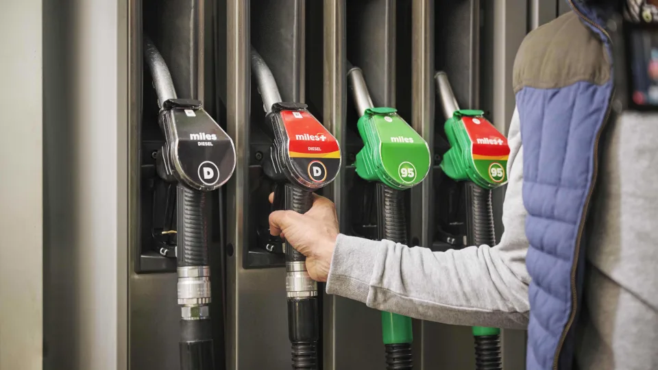 Dyzelinių automobilių savininkų galvos skausmas: ši klaida gali kainuoti tūkstančius eurų